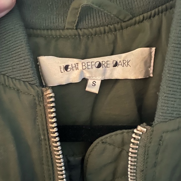 Bomber Jacket size small. Only worn twice. - Picture 2 of 3